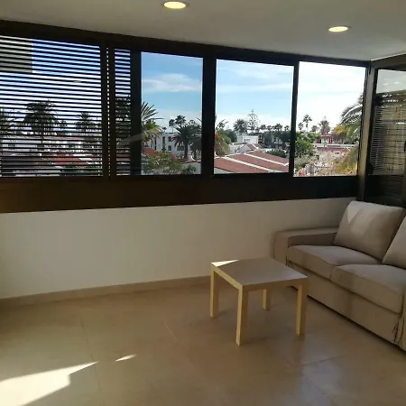 Sandy Garden Apartment *